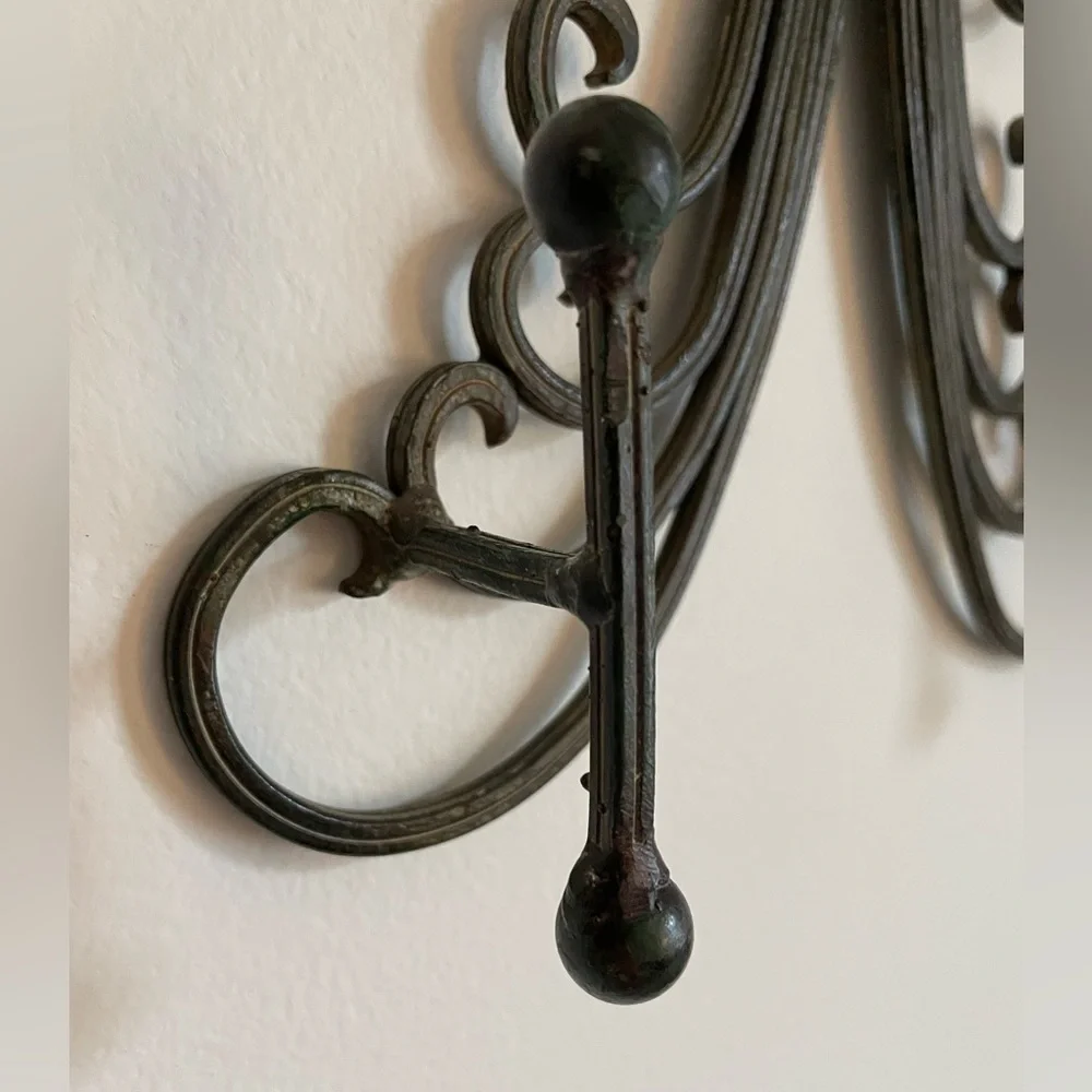 Vintage Victorian Scroll Style Black/Dark Green Metal Decorative Wall Easel